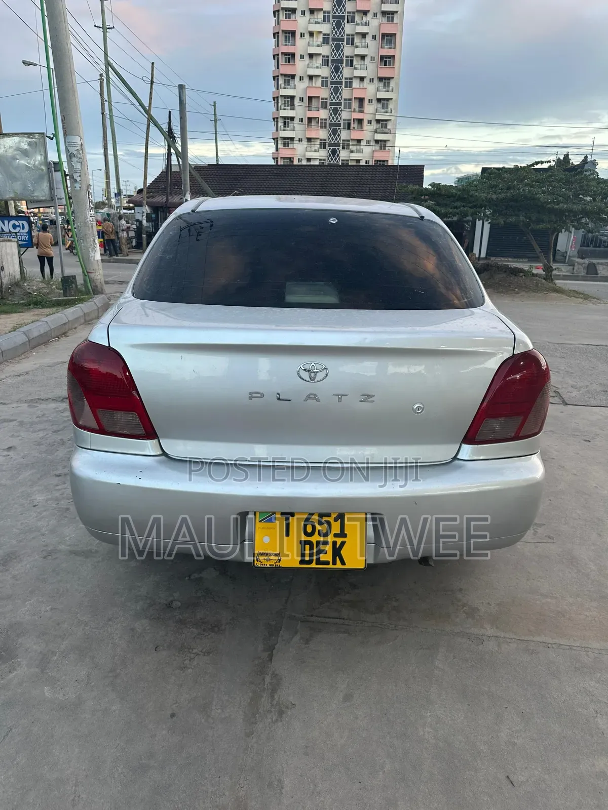 Toyota Platz 2003 Silver