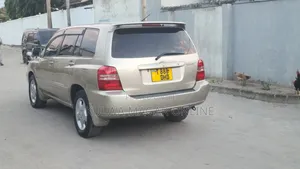 Toyota Kluger 2004 Silver