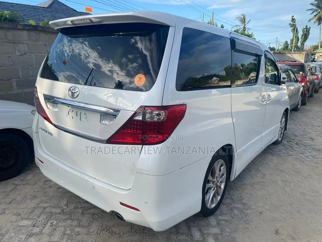 Toyota Alphard 2009 White