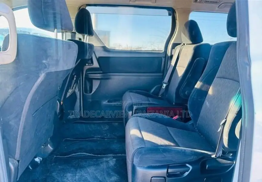 Toyota Alphard 2009 White