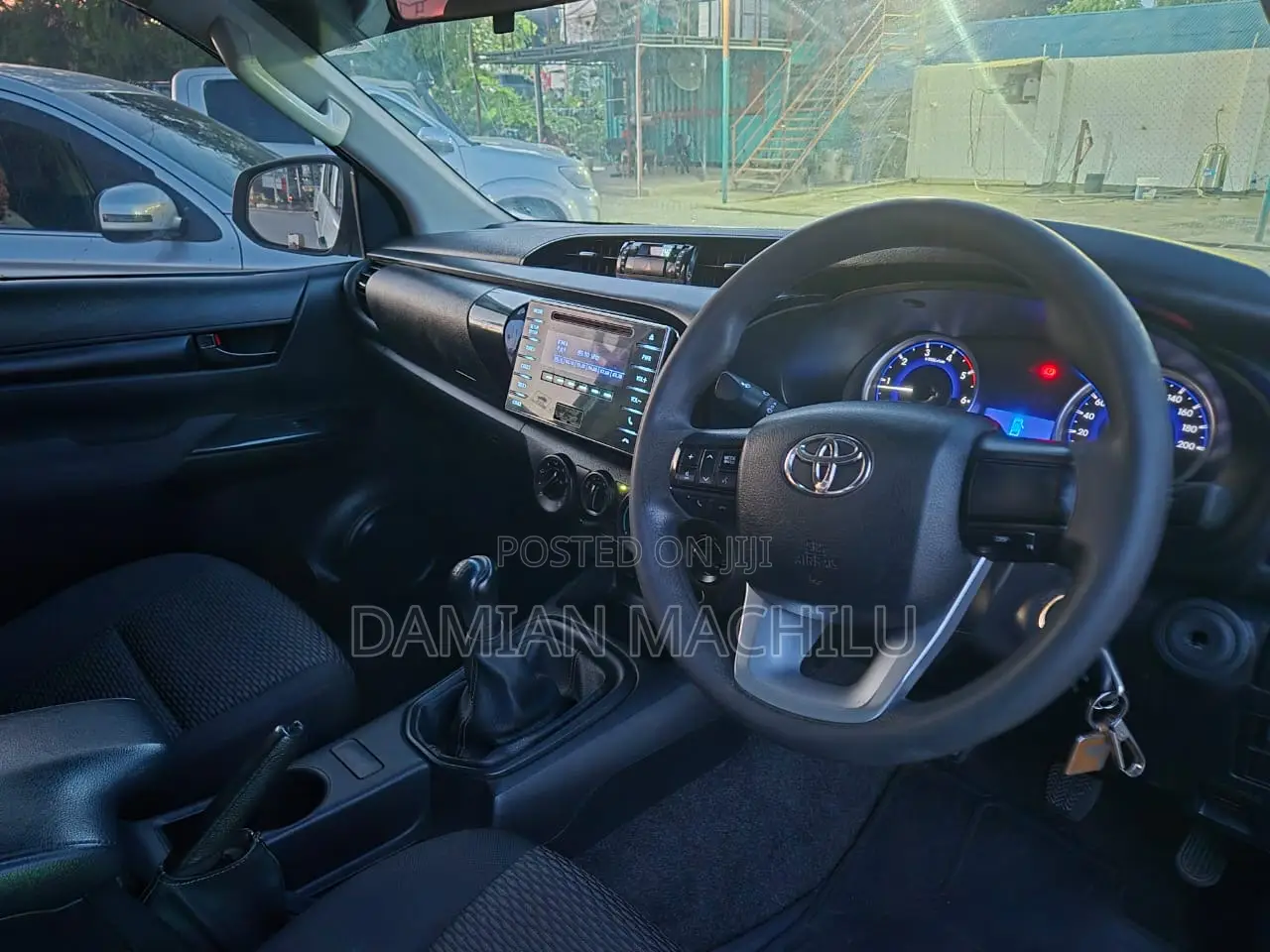 Toyota Hilux 2016 White