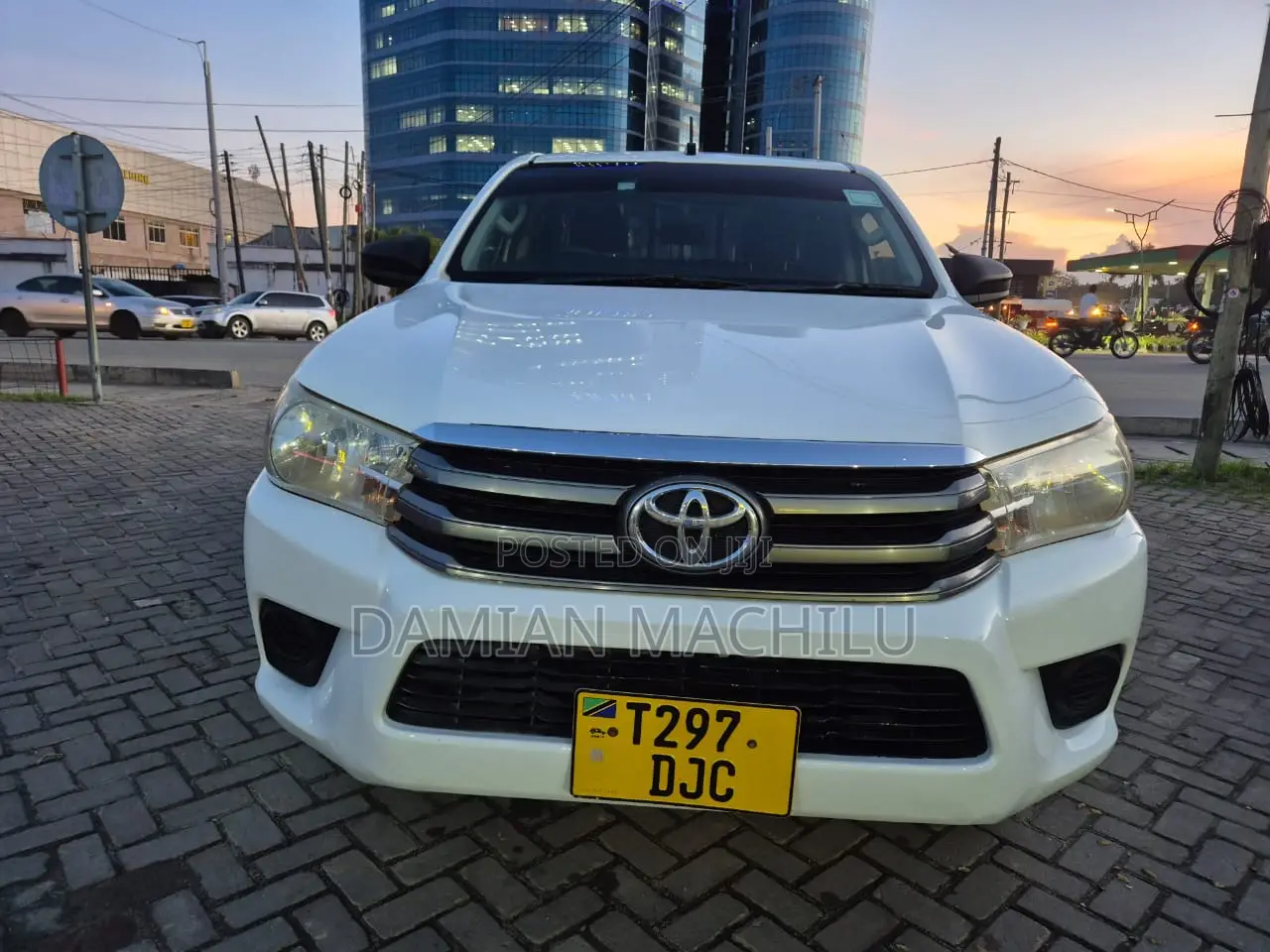 Toyota Hilux 2016 White