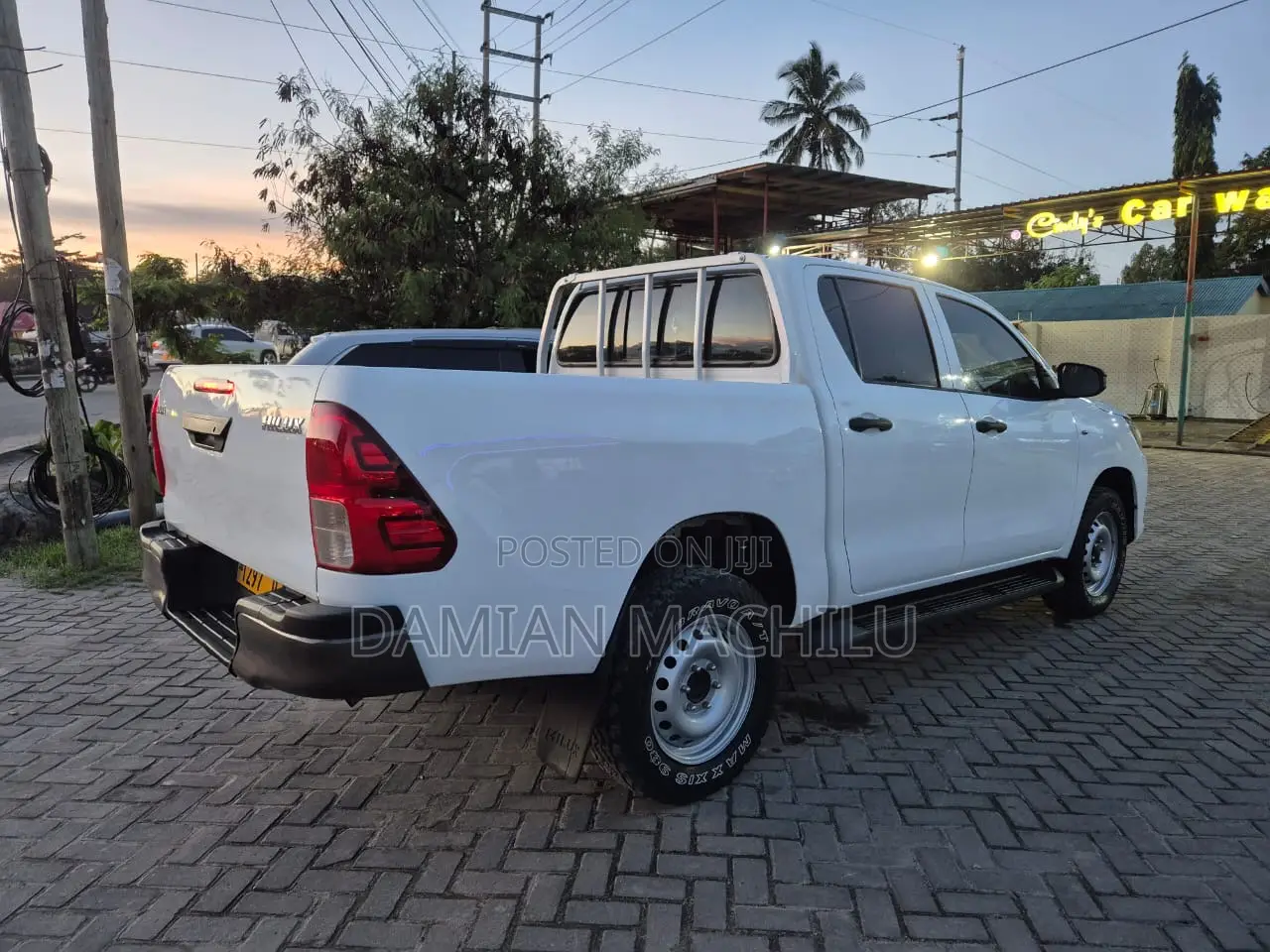 Toyota Hilux 2016 White