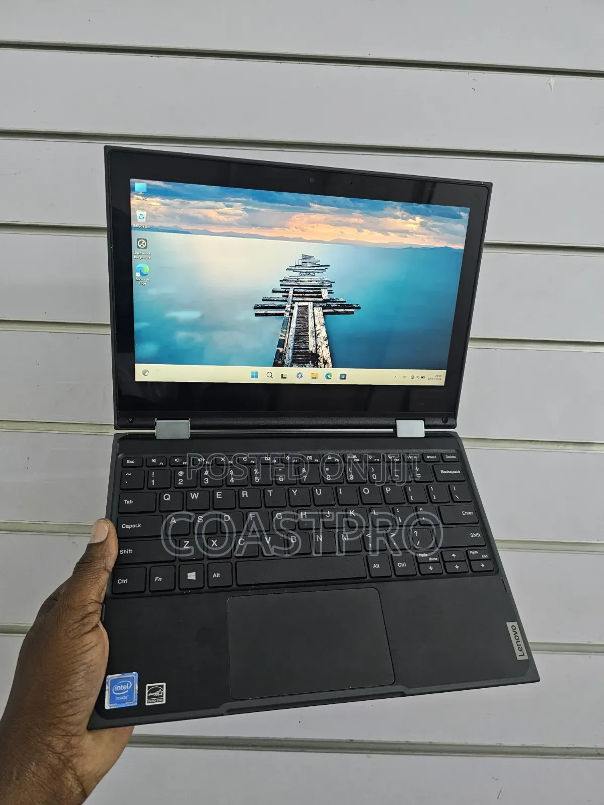 Laptop Lenovo 300e 4GB Intel Pentium SSD 128GB