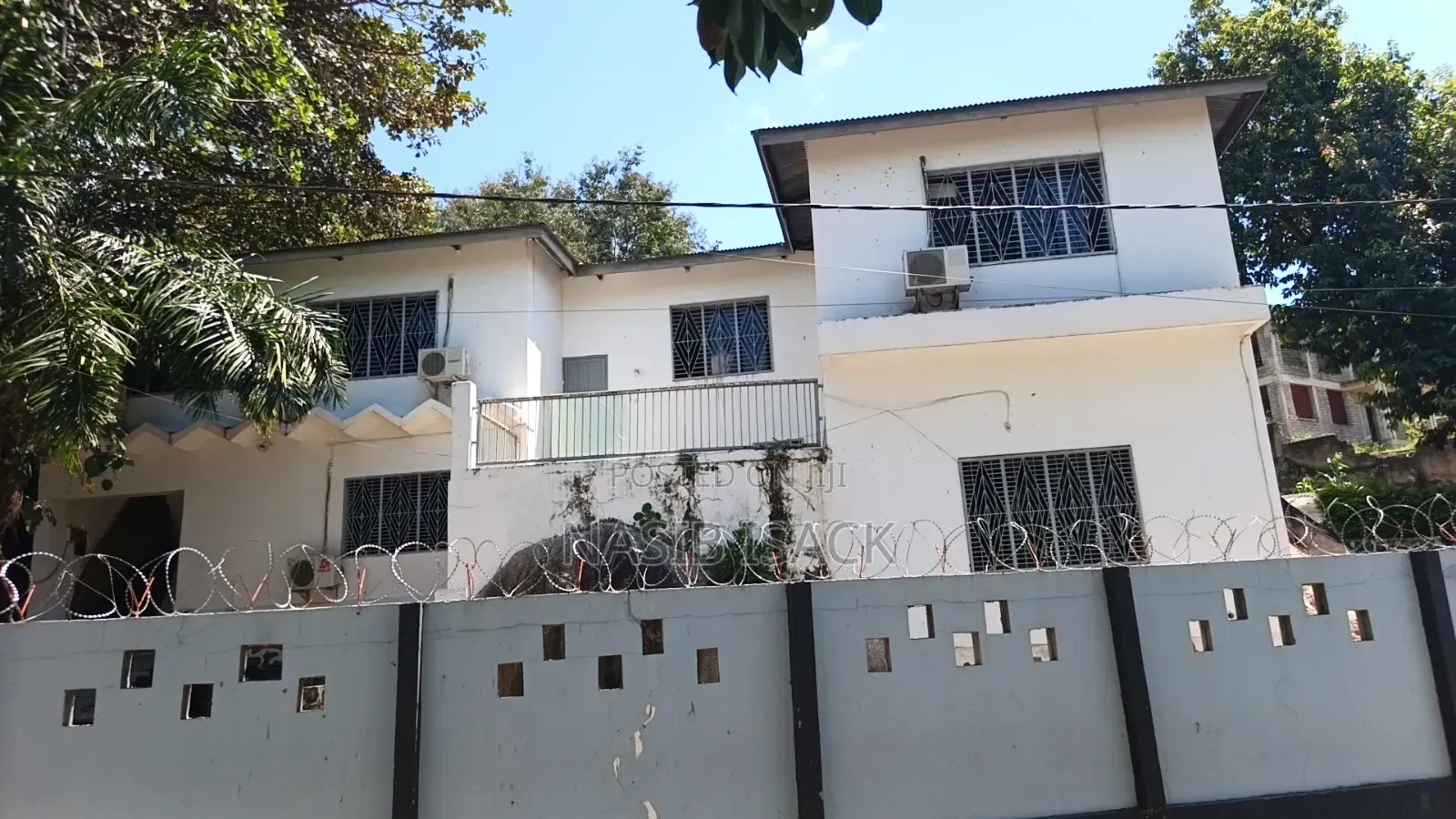 Furnished 16bdrm House in Isamilo for sale