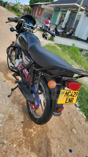New Bajaj Boxer 125 2025 Black