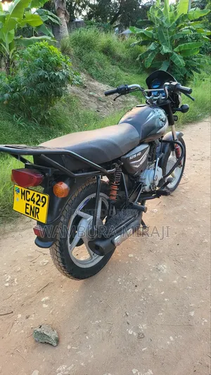 New Bajaj Boxer 125 2025 Black