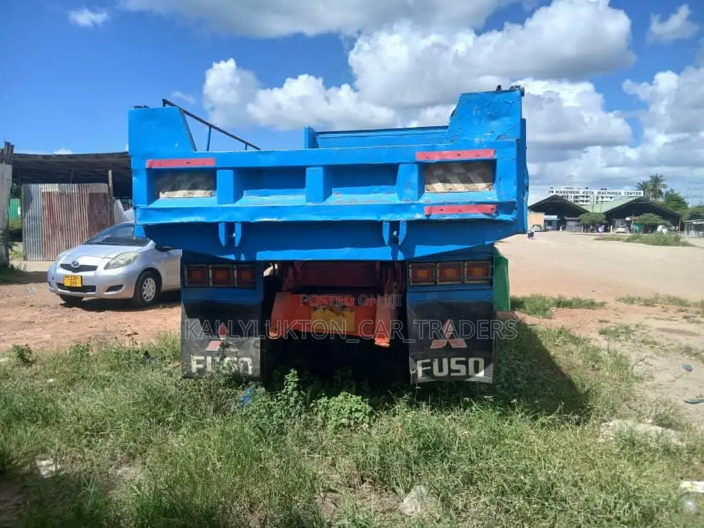 Fuso Fighter Tipper