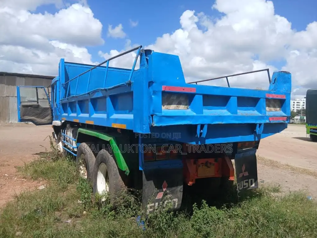 Fuso Fighter Tipper