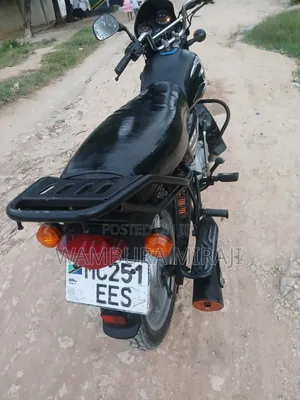 New Bajaj Boxer 125 2025 Black