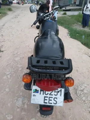 New Bajaj Boxer 125 2025 Black
