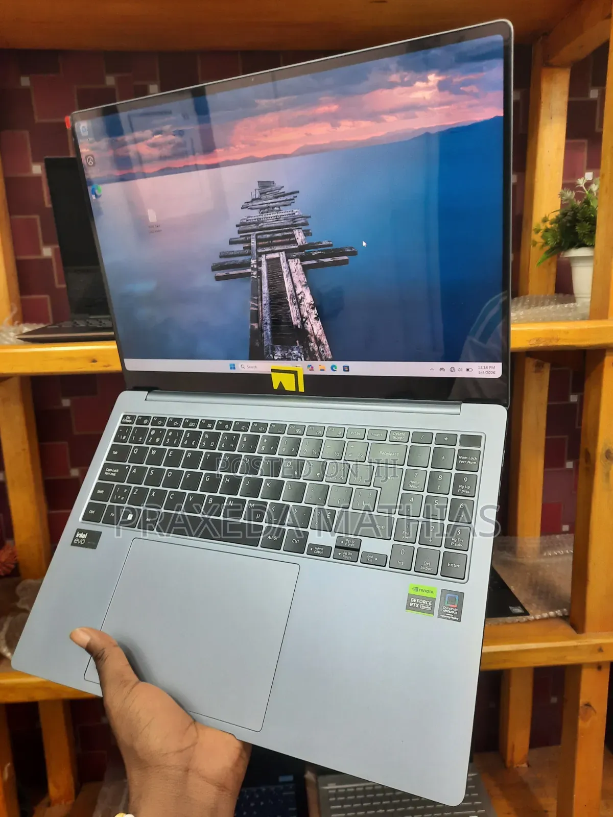 Laptop Samsung Galaxy Book4 Ultra 32GB Intel Core Ultra 7 SSD 1T