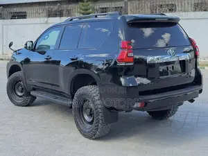 Toyota Land Cruiser Prado 2.8 2020 Black