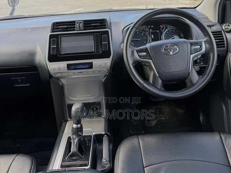 Toyota Land Cruiser Prado 2.8 2020 Black