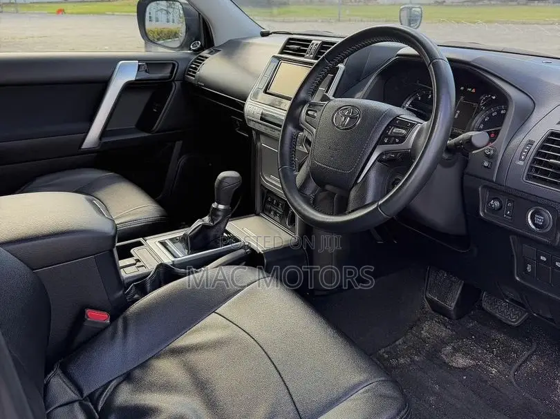 Toyota Land Cruiser Prado 2.8 2020 Black