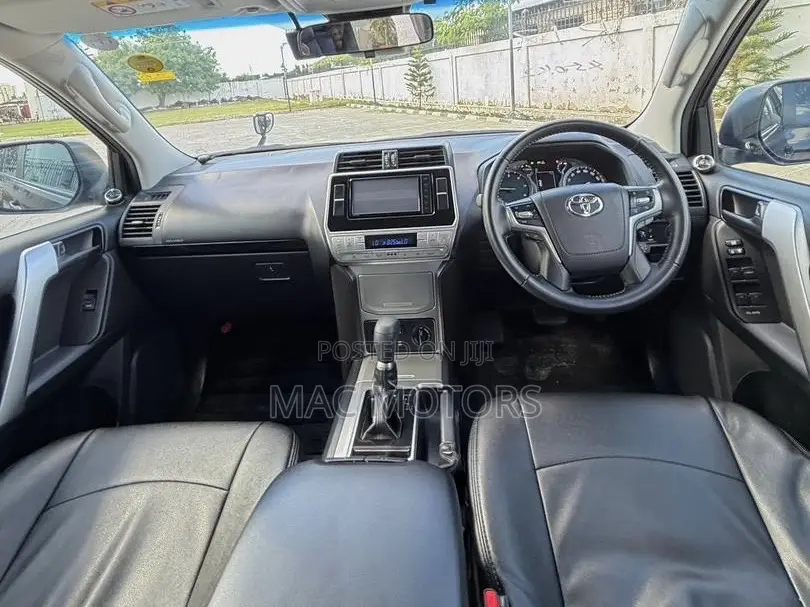Toyota Land Cruiser Prado 2.8 2020 Black