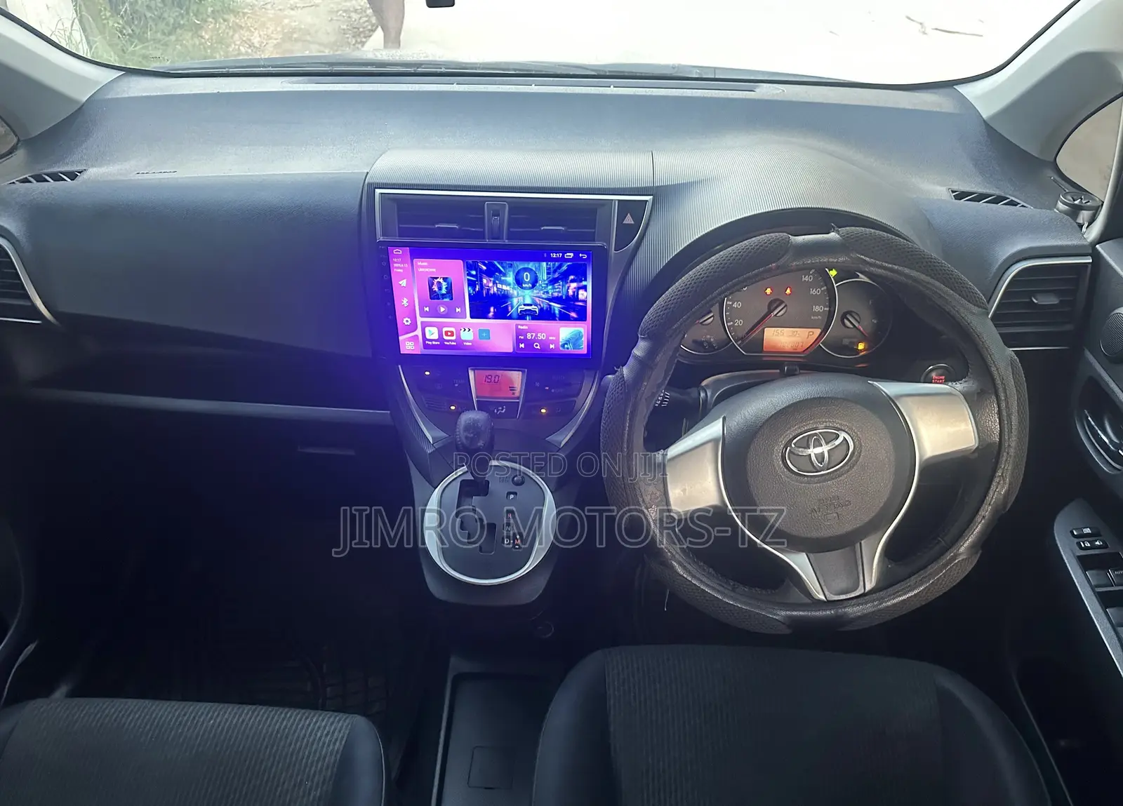 Toyota Ractis 2010 Blue