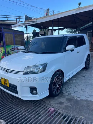 Toyota Corolla Rumion Hatchback 1.5 FWD 2009 White