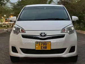 Toyota Ractis 2012 White