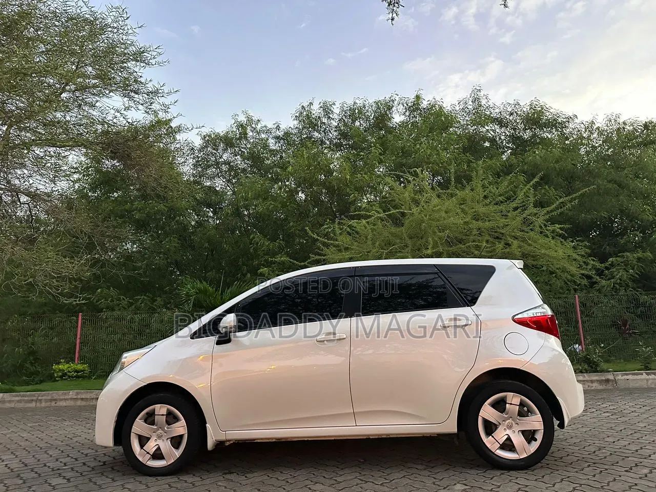 Toyota Ractis 2012 White