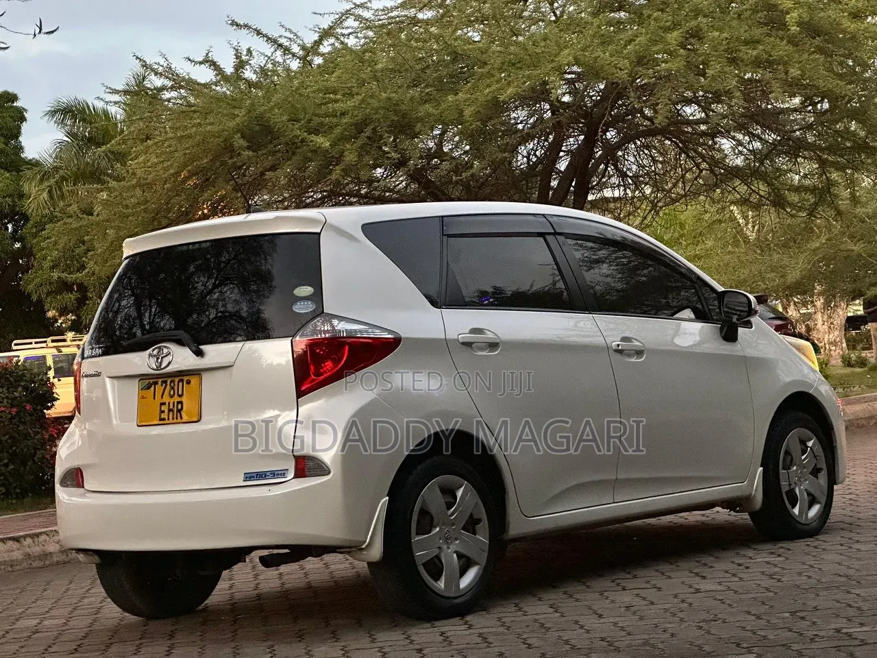 Toyota Ractis 2012 White