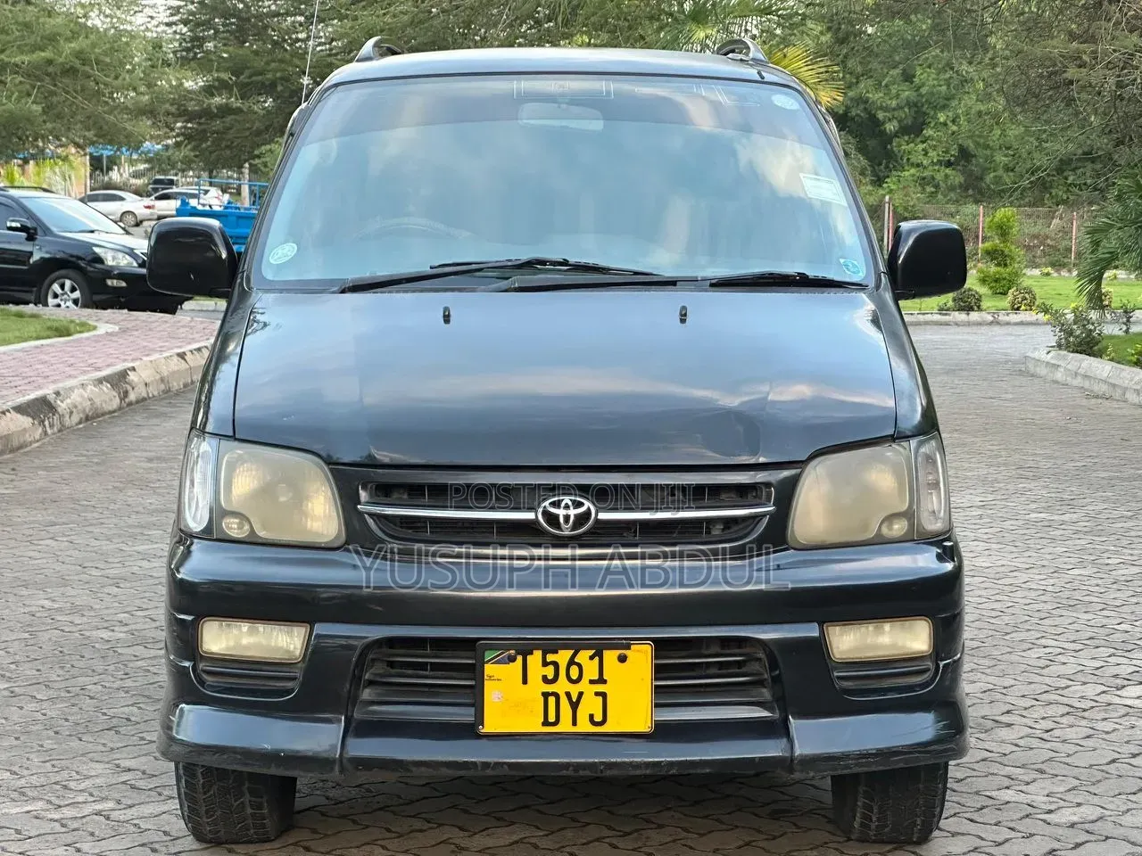 Toyota Noah 2.0 FWD (8 Seater) 2001 Black