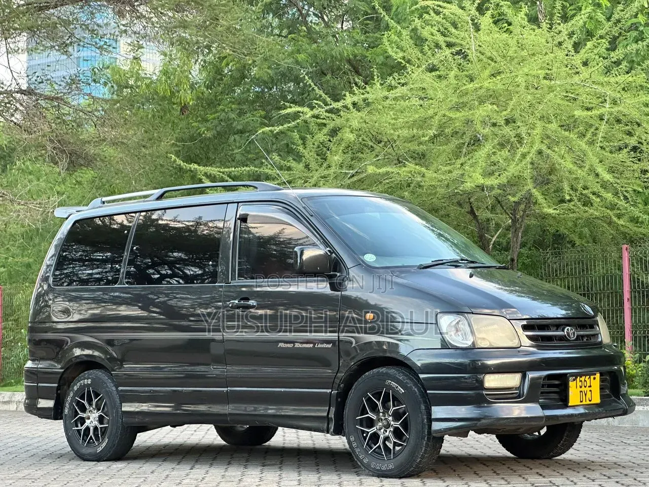 Toyota Noah 2.0 FWD (8 Seater) 2001 Black
