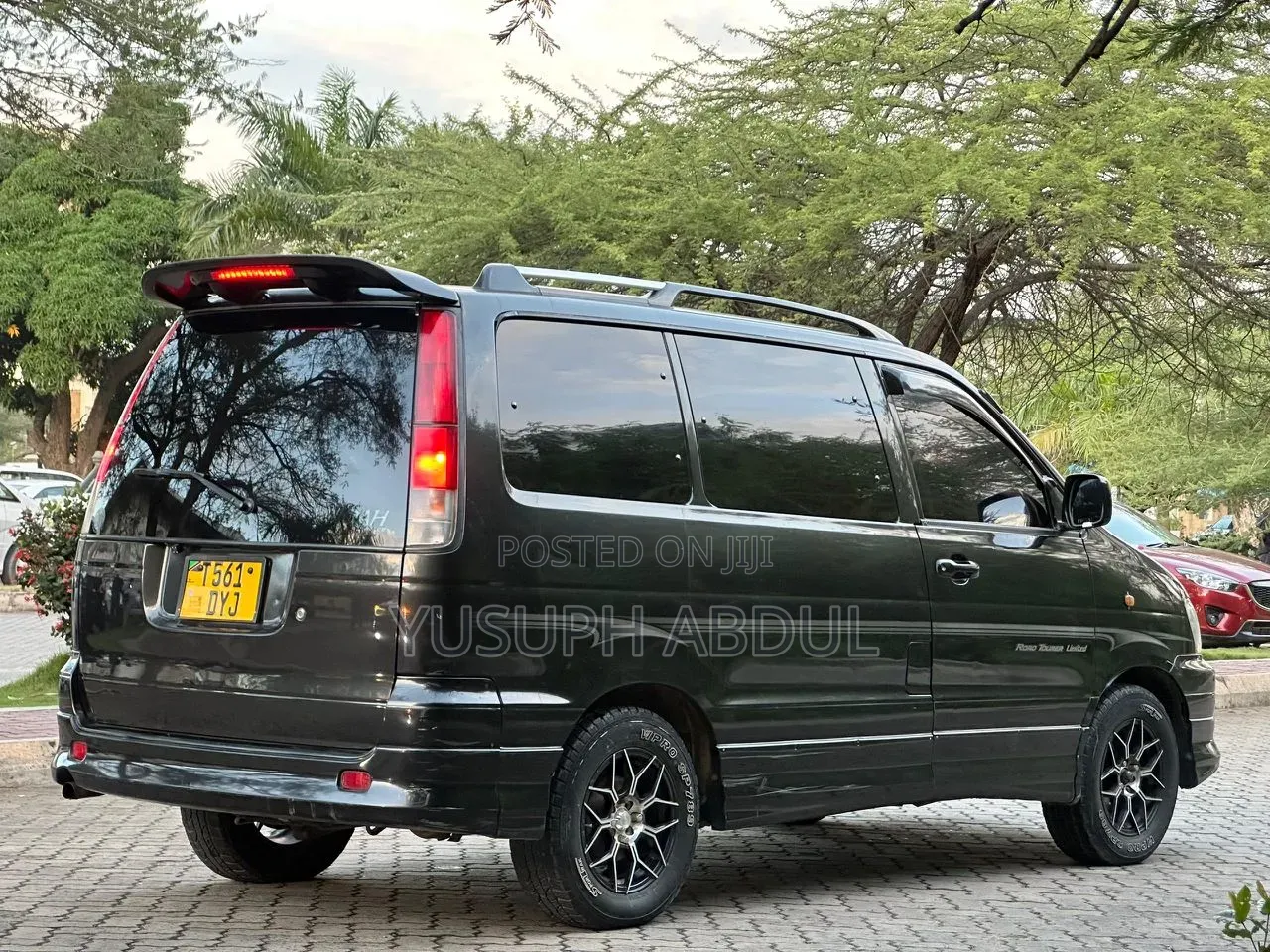 Toyota Noah 2.0 FWD (8 Seater) 2001 Black