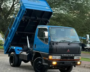 Mitsubishi Canter Tipper