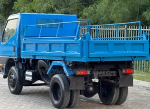 Mitsubishi Canter Tipper