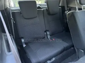 Toyota Vanguard 2010 White