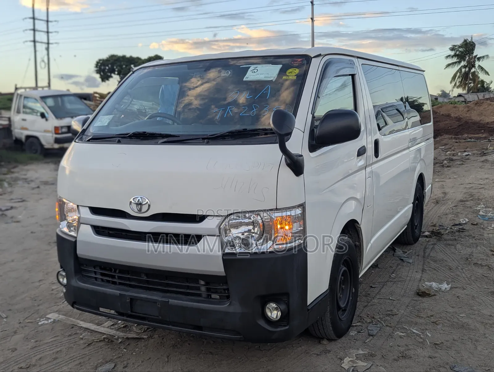 Toyota HiAce 2016 White