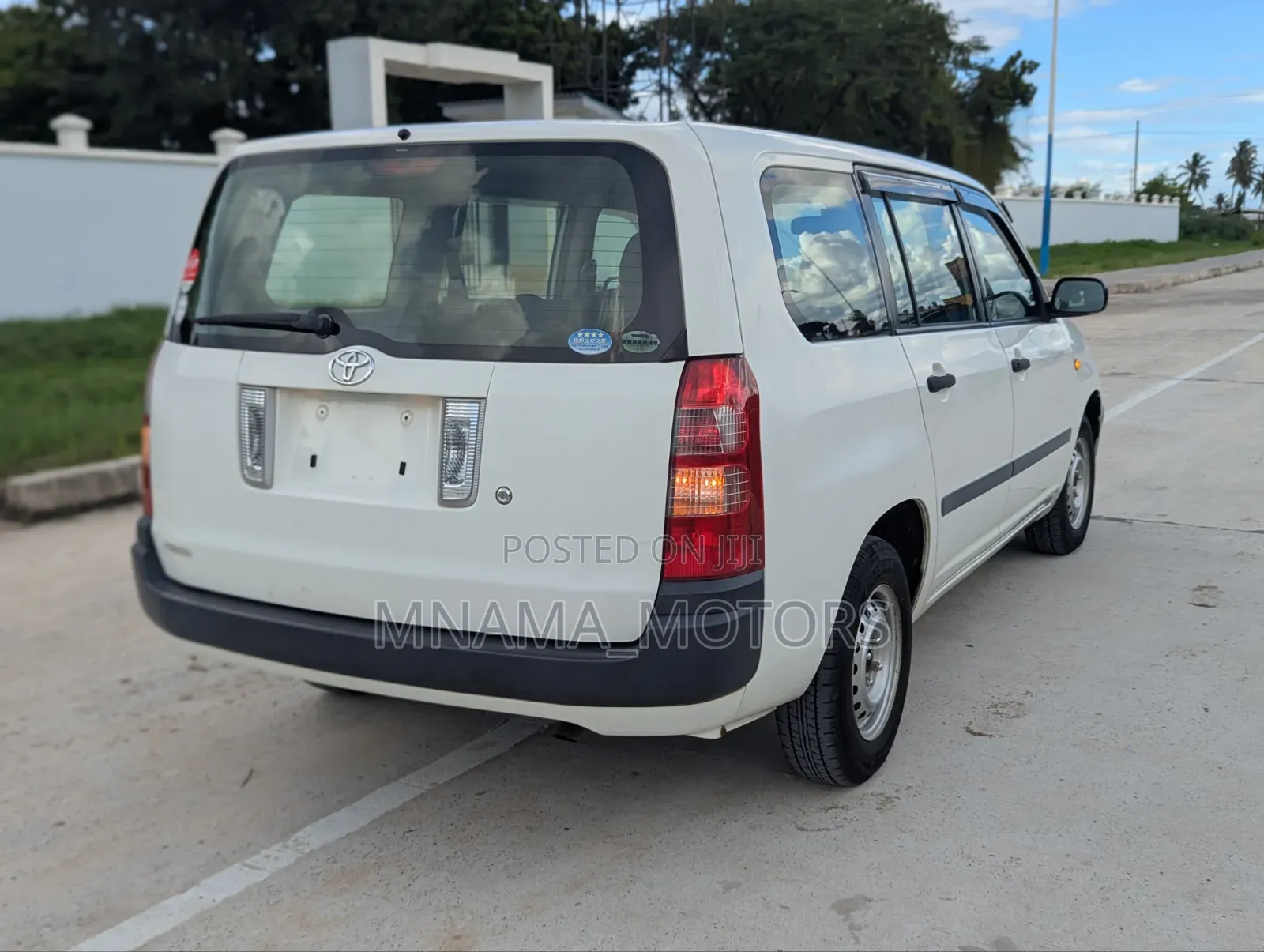 Toyota Succeed 2012 White