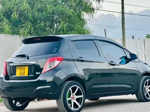 Toyota Vitz 2011 Black