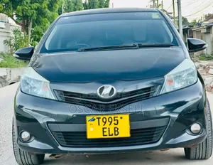 Toyota Vitz 2011 Black
