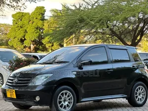 Toyota IST 2005 Black
