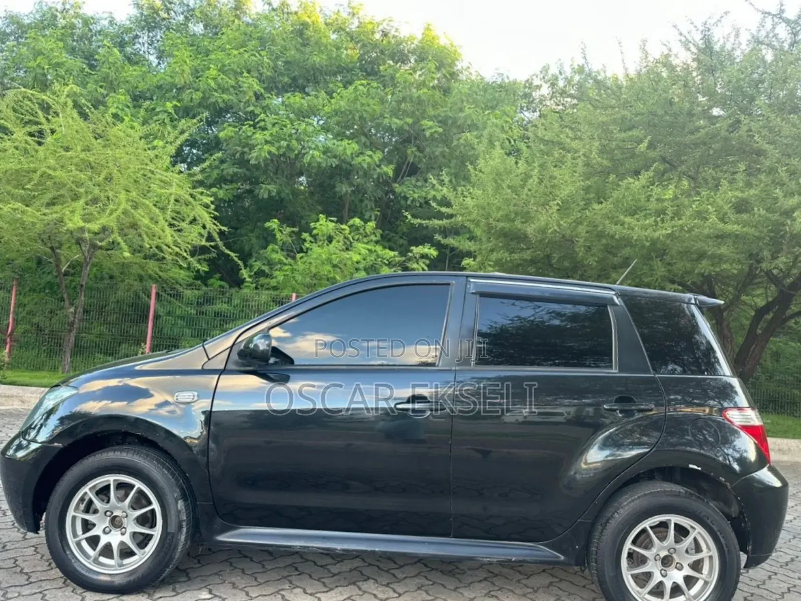 Toyota IST 2005 Black