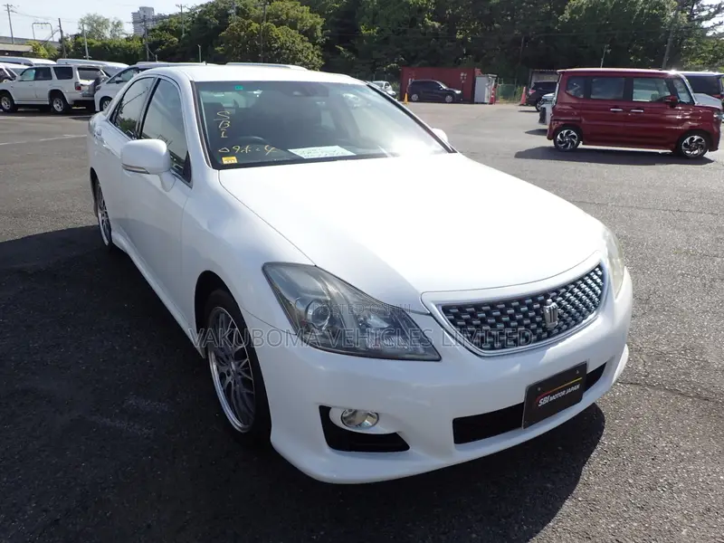 Toyota Crown 2009 Pearl