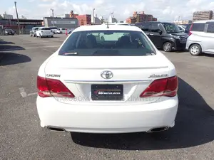 Toyota Crown 2009 Pearl