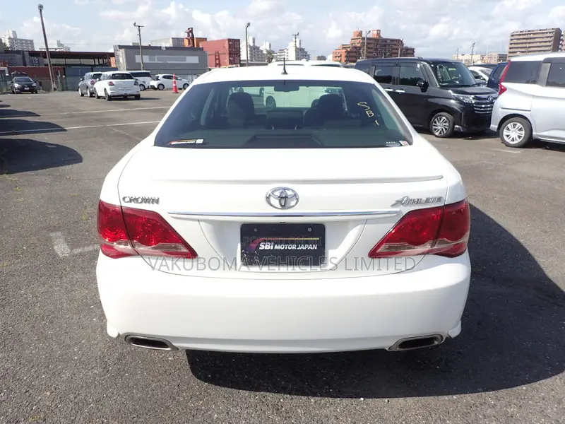 Toyota Crown 2009 Pearl
