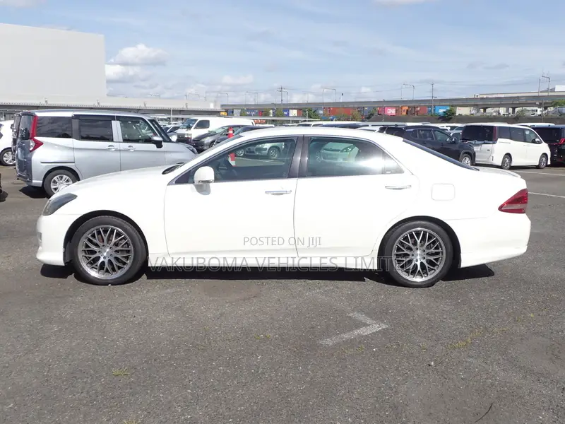 Toyota Crown 2009 Pearl