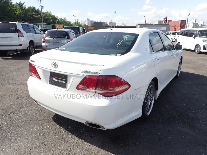 Toyota Crown 2009 Pearl