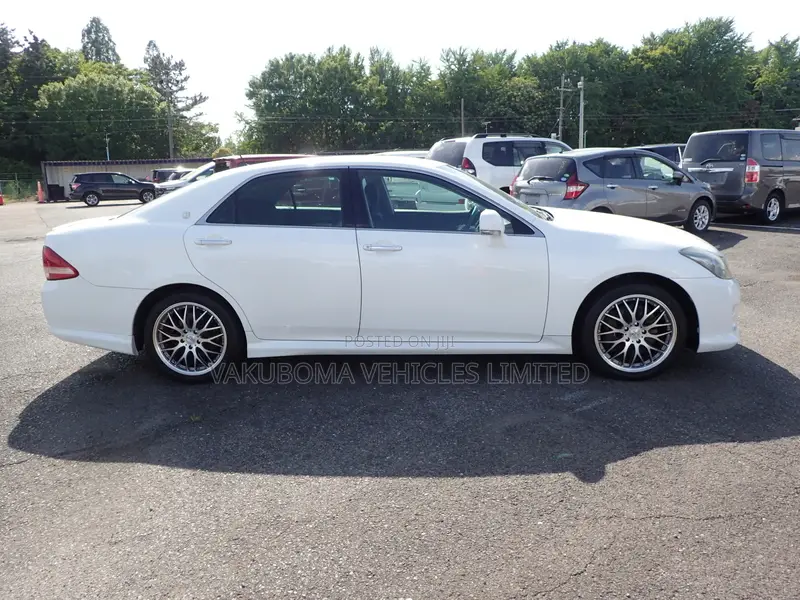Toyota Crown 2009 Pearl