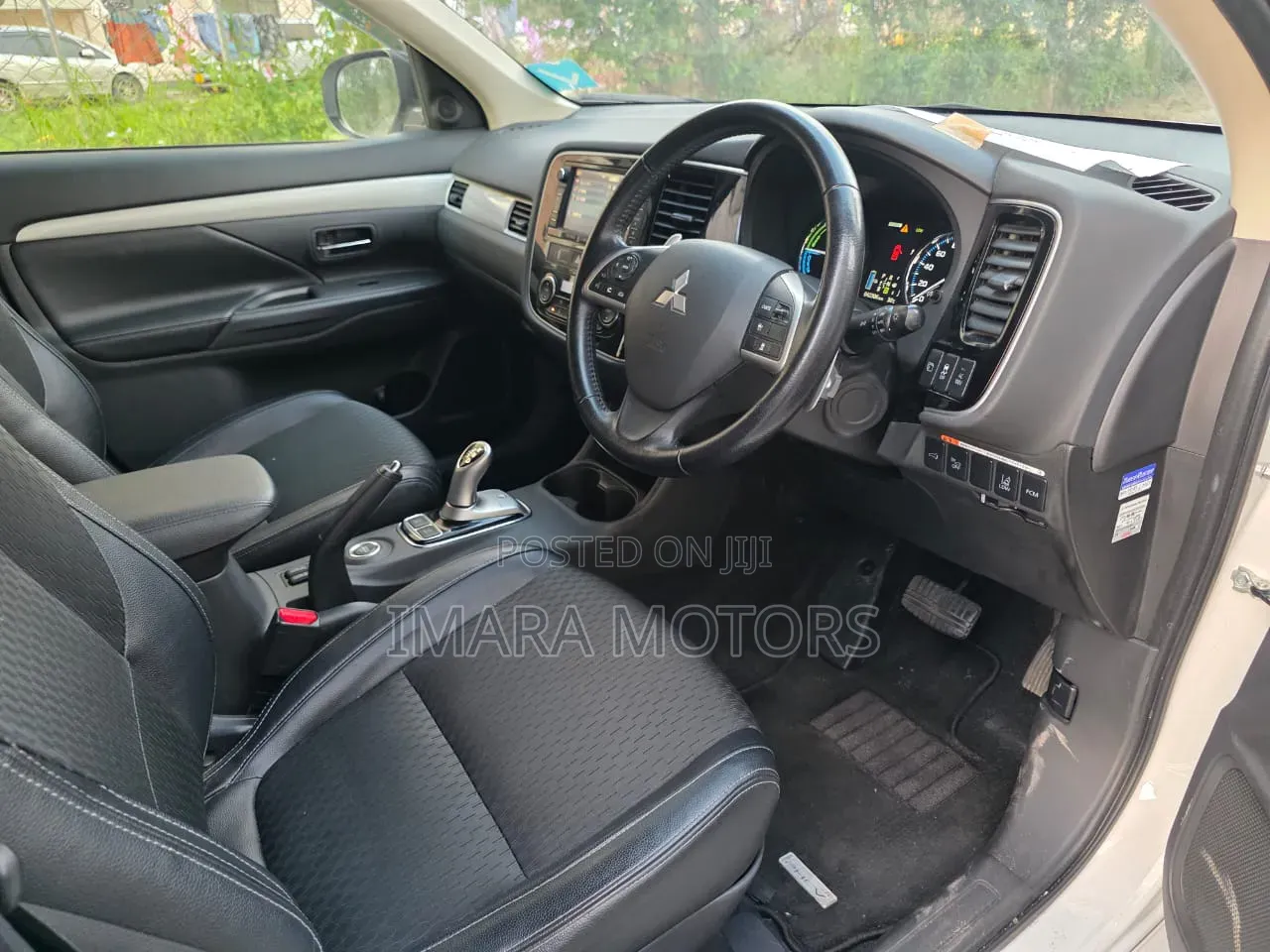 Mitsubishi Outlander 2016 White