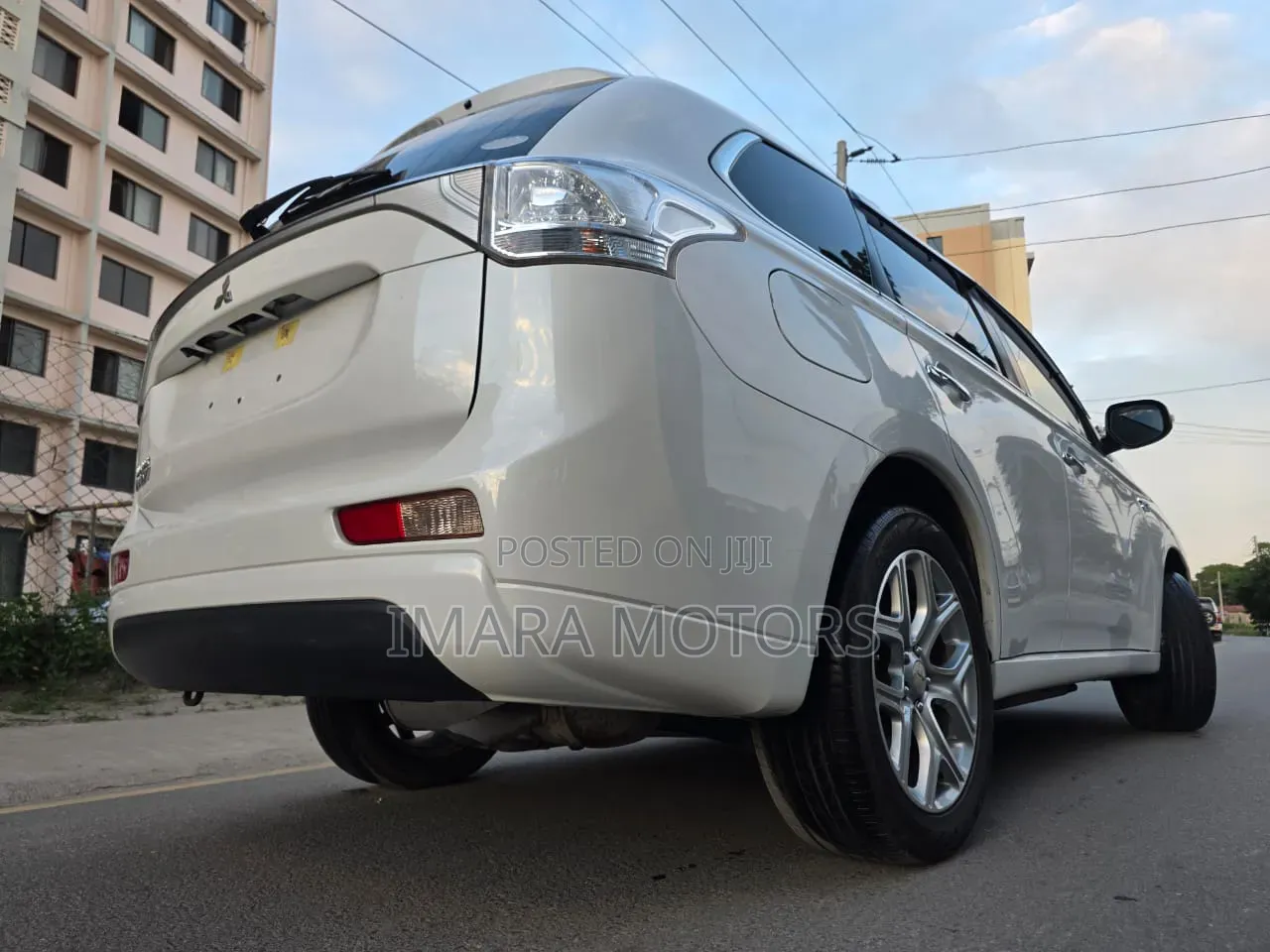 Mitsubishi Outlander 2016 White
