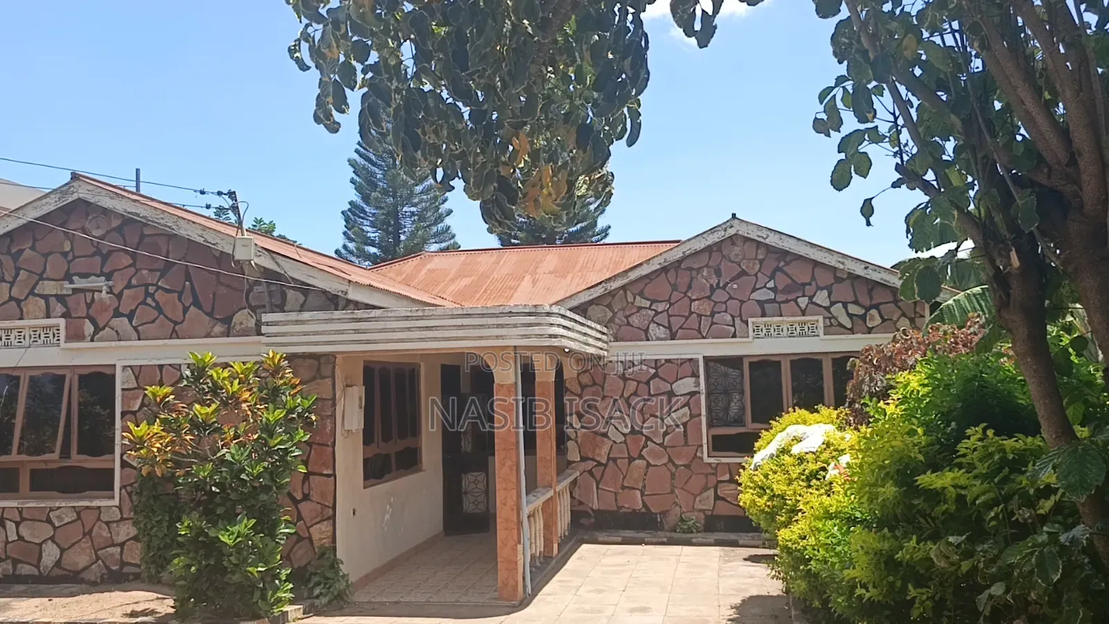 Furnished 3bdrm House in Mkolani for sale