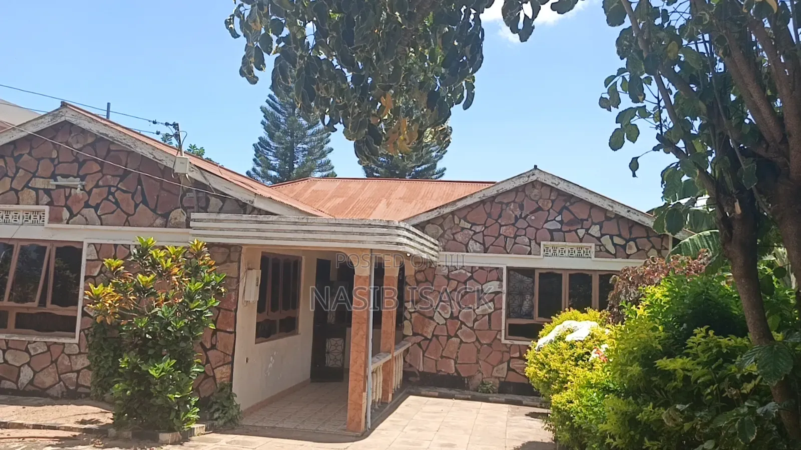 Furnished 3bdrm House in Mkolani for sale
