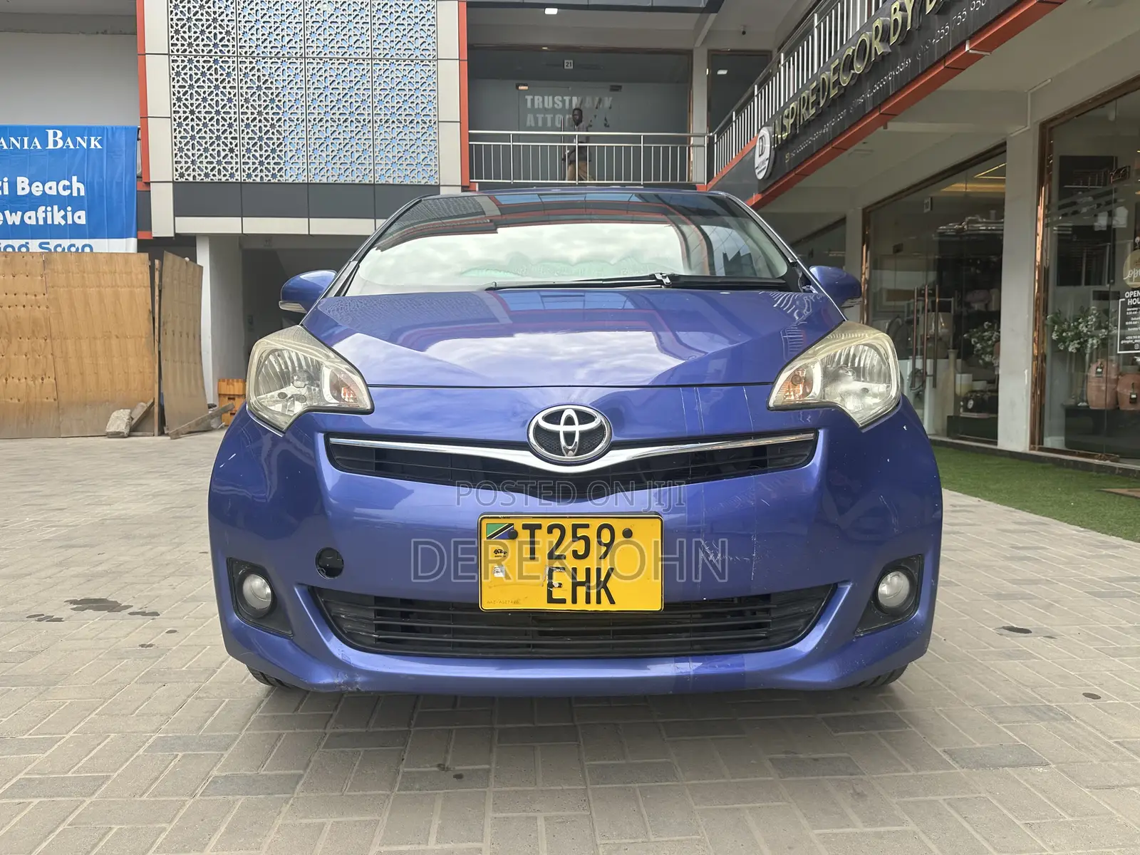 Toyota Ractis 1.5 FWD 2010 Blue