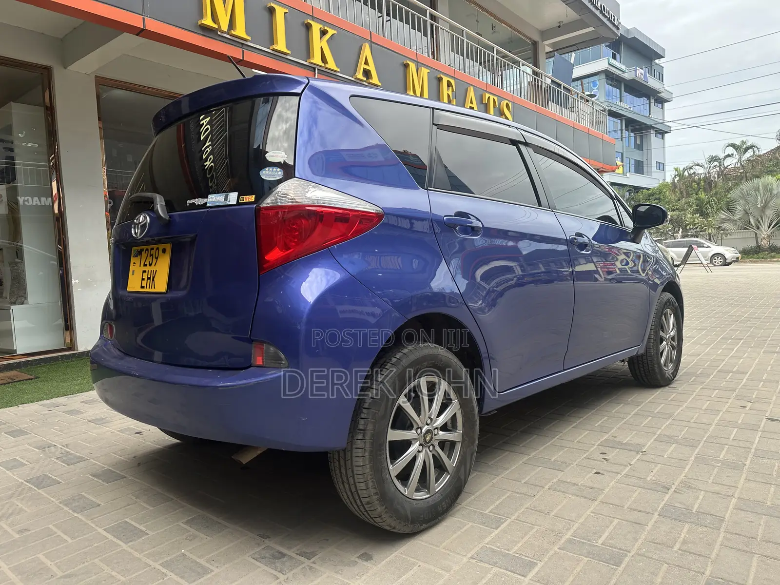 Toyota Ractis 1.5 FWD 2010 Blue