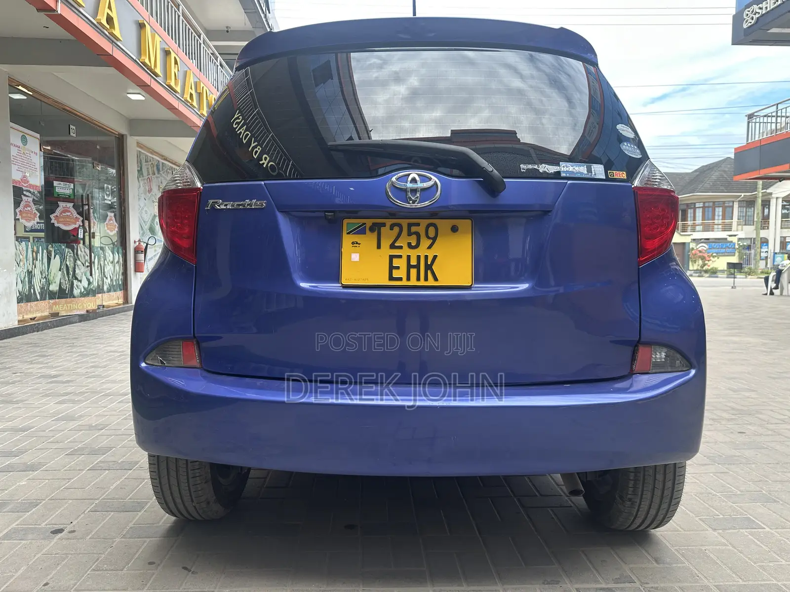 Toyota Ractis 1.5 FWD 2010 Blue